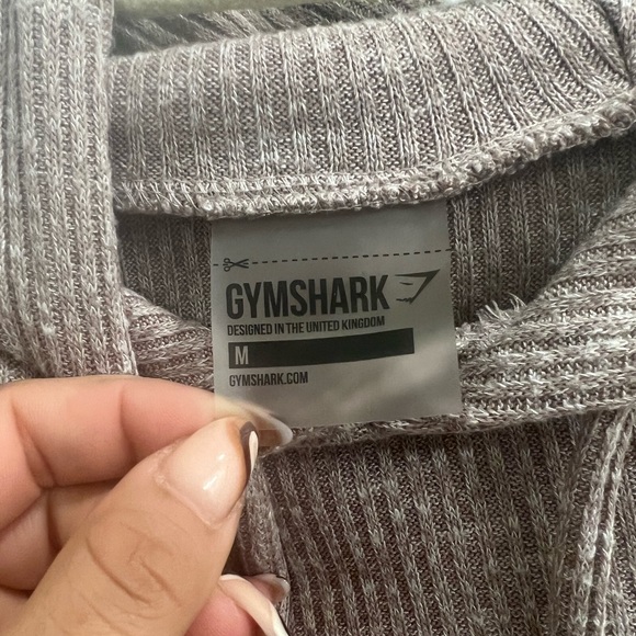 Two Piece Gymshark Ripped Hoodie Cropped Set - Picture 7 of 7